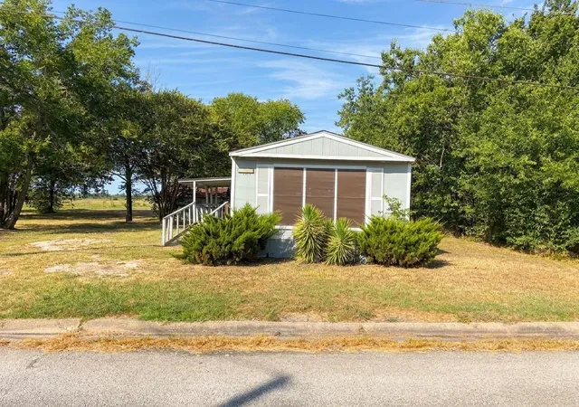 Photo 1 of Single family home for sale at 1304 S Beaton St, Corsicana, TX 75110 | MLS# 44769543 | Listing updated on 2026-09-14