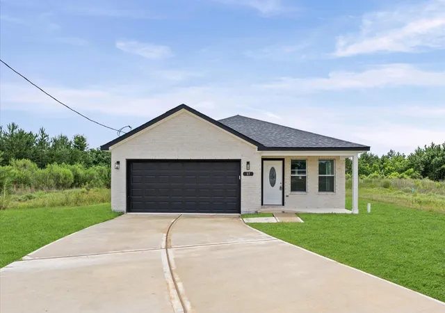 Photo 1 of Single family home for sale at 37 County Rd 5102l, Cleveland, TX 77327 | MLS# 73481516 | Listing updated on 2026-09-14