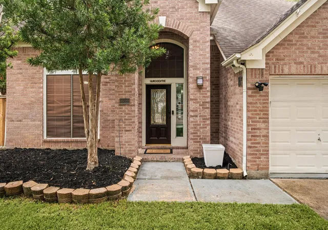 Photo 2 of Single family home for sale at 16322 Candlerock Ct, Houston, TX 77095 | MLS# 31010117 | Listing updated on 2026-08-15