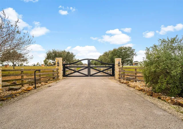 1st image of 32027 Meadow View Ln, Waller, TX 77484 | MLS# 38679237