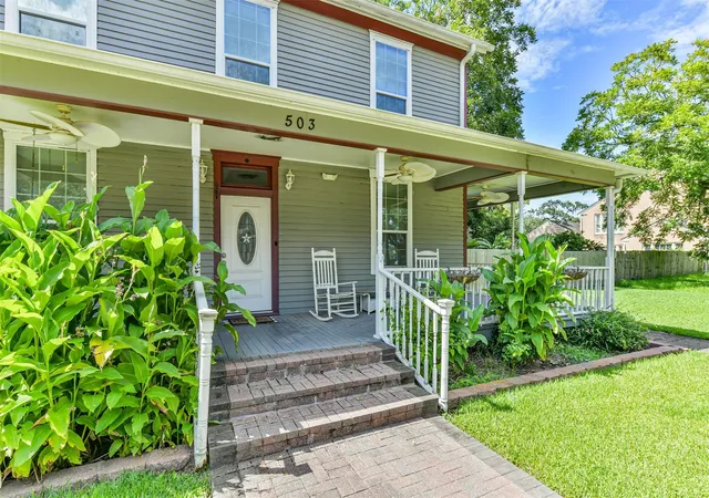 Photo 4 of Single family home for sale at 503 W Blum St, Alvin, TX 77511 | MLS# 4018963 | Listing updated on 2026-09-16