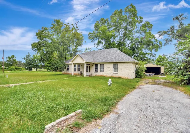 Photo 2 of Single family home for sale at 306 Heath Ave, Madisonville, TX 77864 | MLS# 8832666 | Listing updated on 2026-08-12