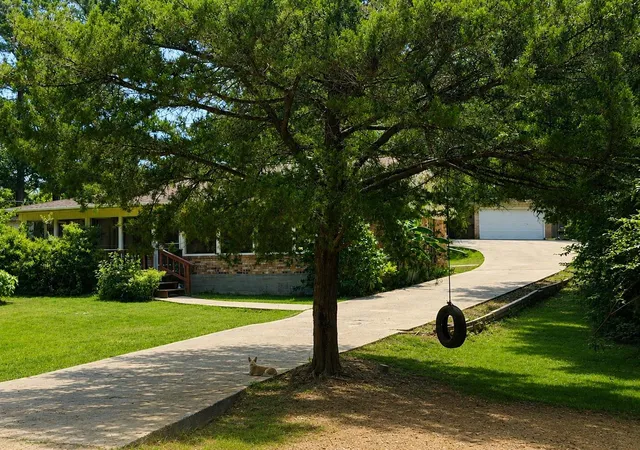 1st image of 210 Holly Lake W, Livingston, TX 77351 | MLS# 74396148