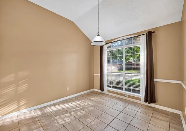 image of 827 N Wellsford Dr, Pearland, TX 77584 | MLS# 56864232