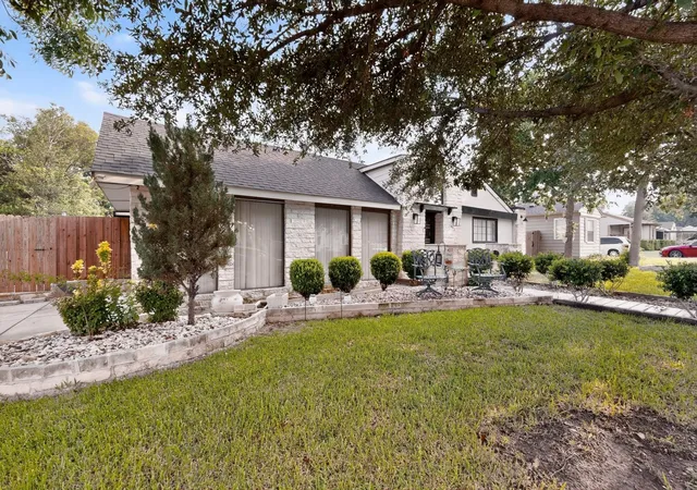 4th image of 1402 James Dr, Garland, TX 75042 | MLS# 36390685