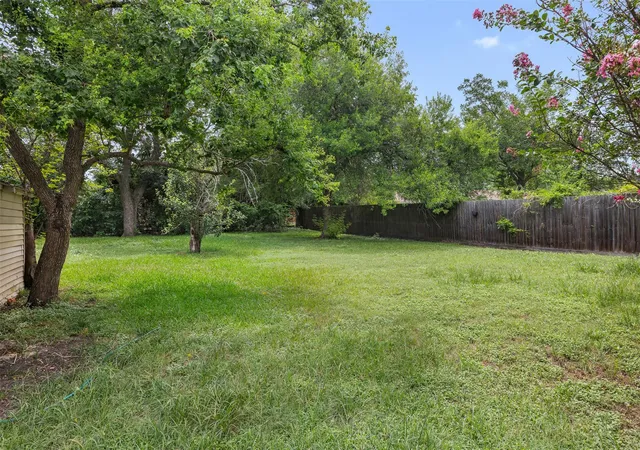 18th image of 709 Burleson St, Brenham, TX 77833 | MLS# 72337186