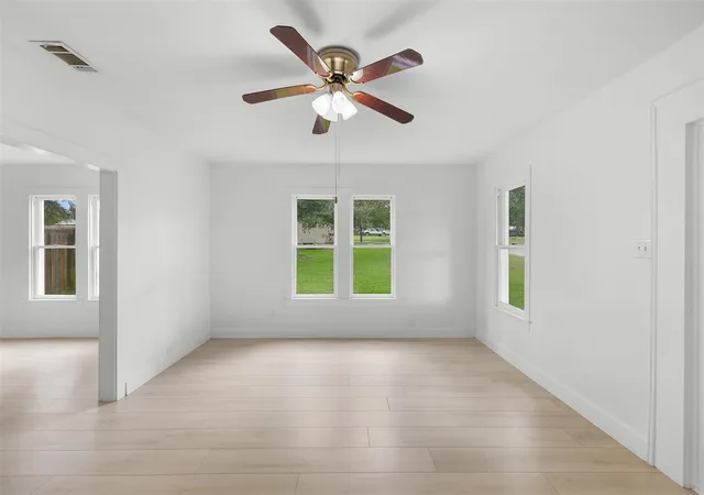 4th image of 709 Burleson St, Brenham, TX 77833 | MLS# 72337186