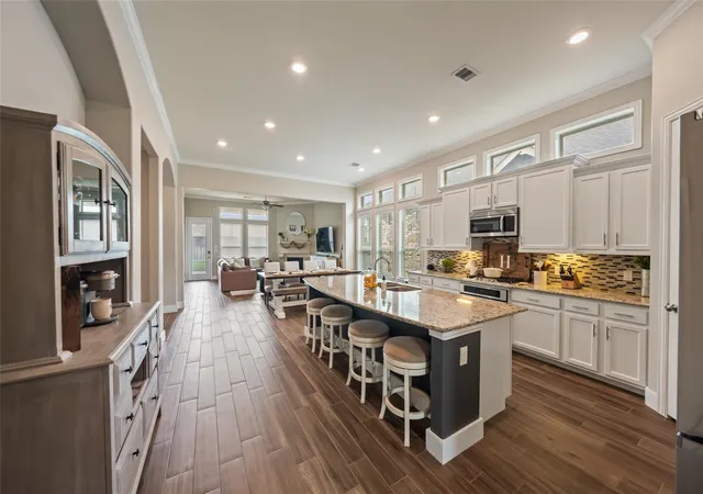 2nd image of 9319 Dochfour Ln, Tomball, TX 77375 | MLS# 6239972