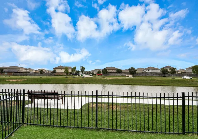 3rd image of 25106 Squire Knoll St, Katy, TX 77493 | MLS# 87110296