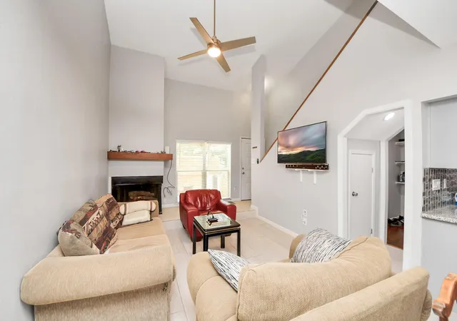 2nd image of 9447 Pagewood Ln #9447, Houston, TX 77063 | MLS# 50882734