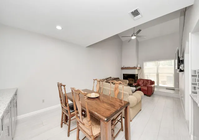 4th image of 9447 Pagewood Ln, Houston, TX 77063