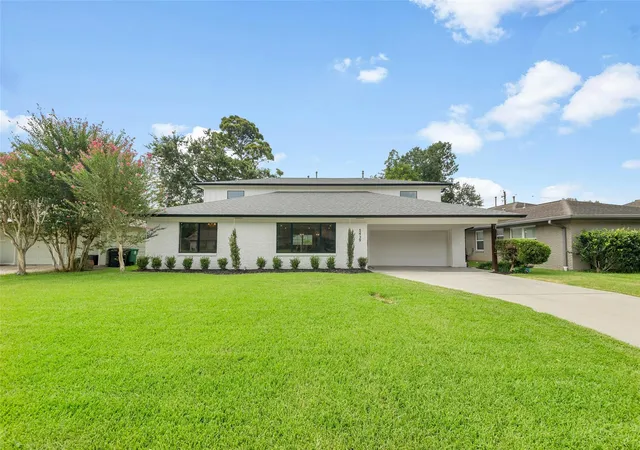 2nd image of 5439 Kinglet St, Houston, TX 77096 | MLS# 66207426