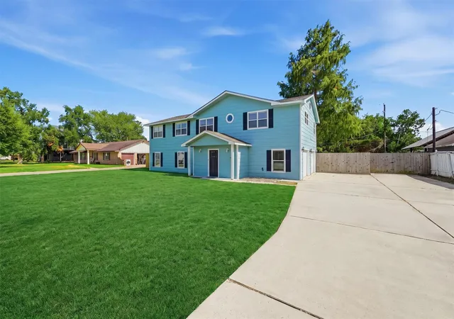 2nd image of 625 Shadylawn St, La Porte, TX 77571 | MLS# 16056669