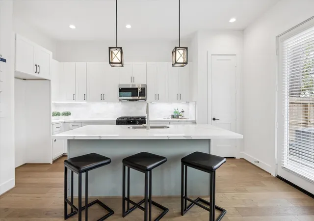 Photo 3 of Single family home for sale at 1824 W Tidwell Rd, Houston, TX 77091 | MLS# 58693530 | Listing updated on 2026-09-13