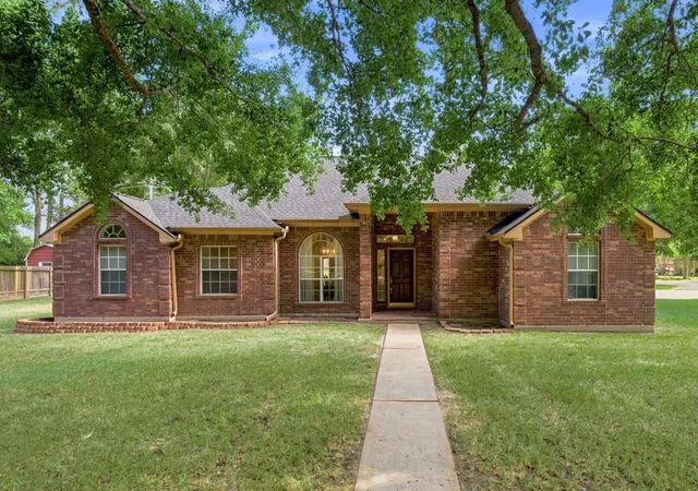 Photo 1 of Sale Pending at 5915 Pacco Ln, Magnolia, TX 77354 | MLS# 11781093 | Listing updated on 2026-09-02