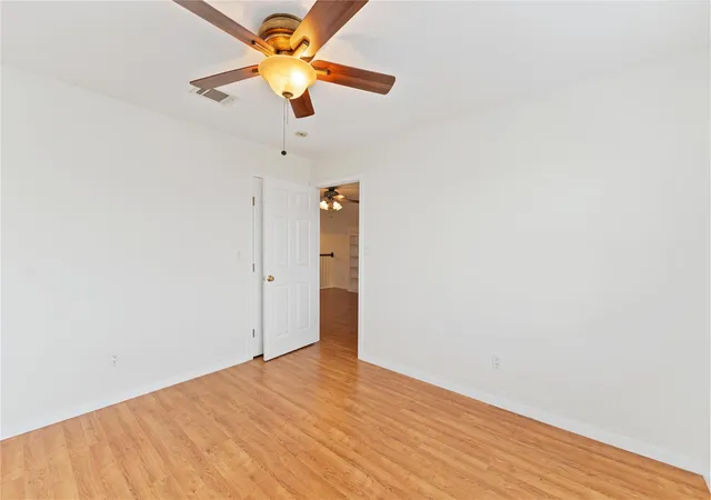 2nd image of 606 Packer Ct, Webster, TX 77598 | MLS# 36320036