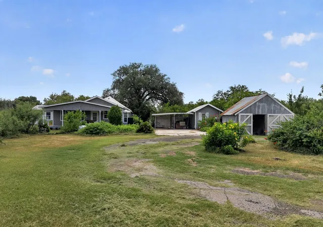 Photo 3 of Single family home for sale at 217 County Rd 373, Uvalde, TX 78801 | MLS# 27398929 | Listing updated on 2026-08-31