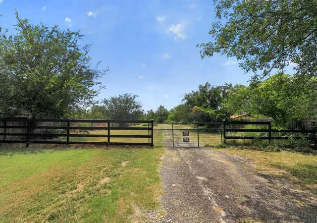 42nd image of 217 County Road 373, Uvalde, TX 78801 | MLS# 27398929