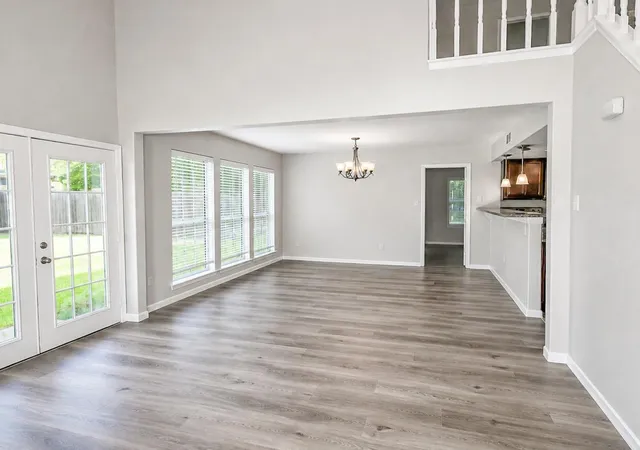3rd image of 325 Old Course Dr, Friendswood, TX 77546 | MLS# 41456435