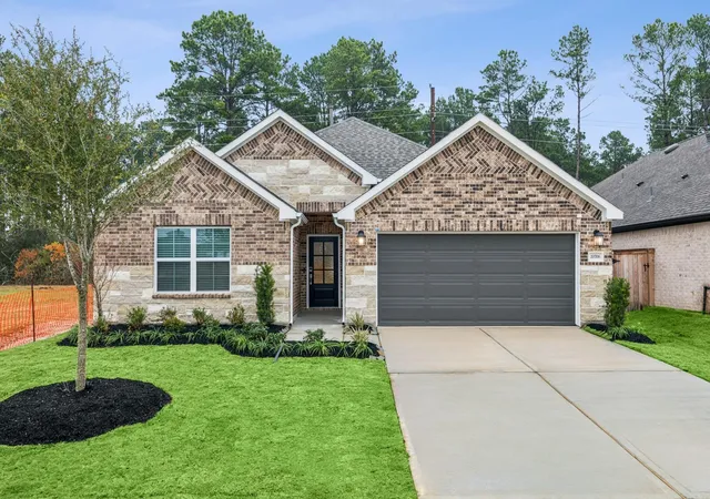 Photo 3 of Single family home for sale at 946 Garden Path Dr, Willis, TX 77378 | MLS# 64935222 | Listing updated on 2026-09-15