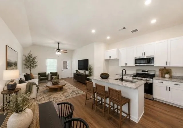 2nd image of 313 N Woodson Street, Willis, TX 77378 | MLS# 77488125