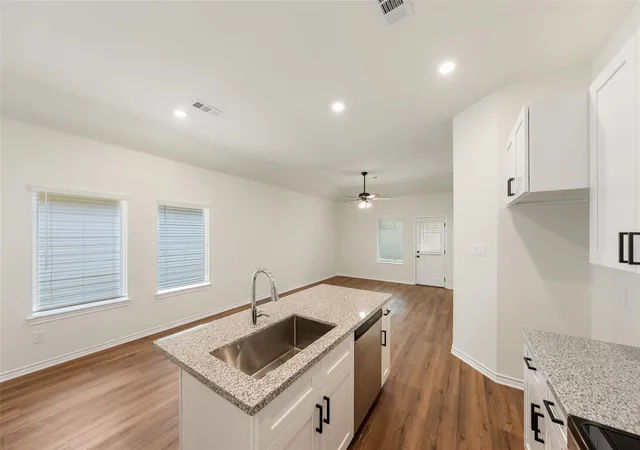5th image of 313 N Woodson Street, Willis, TX 77378 | MLS# 77488125