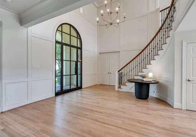 Photo 2 of Sale Pending at 6608 Vanderbilt St, Houston, TX 77005 | MLS# 61452815 | Listing updated on 2026-08-26