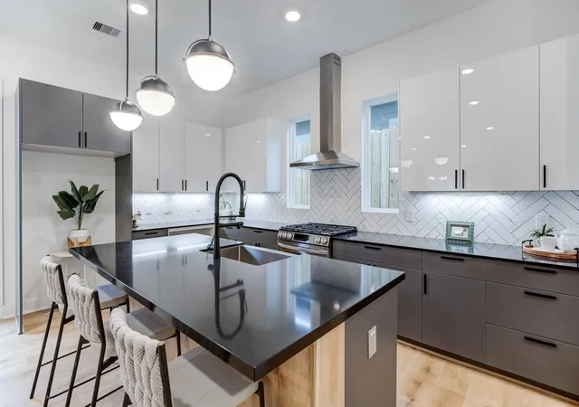 1st image of 5502 Texas St, Houston, TX 77011 | MLS# 28930791