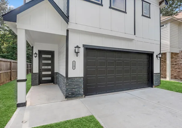 Photo 2 of Single family home for sale at 729 Magnolia Point Dr, Huffman, TX 77336 | MLS# 90793651 | Listing updated on 2026-09-20