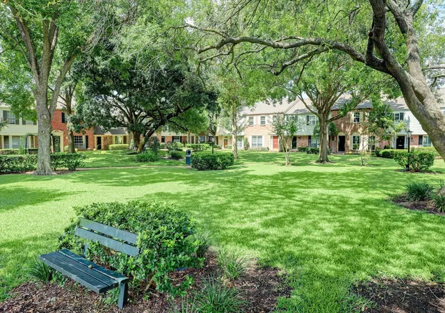 2nd image of 5827 Vly Forge Dr, Houston, TX 77057