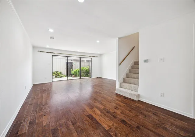 4th image of 5827 Vly Forge Dr, Houston, TX 77057