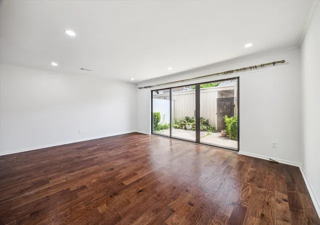 5th image of 5827 Vly Forge Dr, Houston, TX 77057