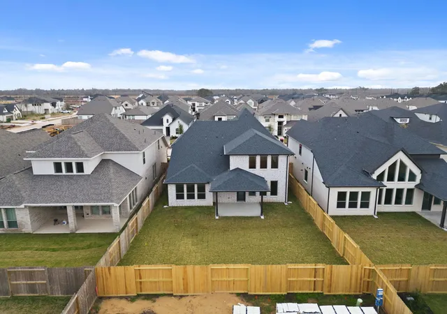 Photo 4 of Single family home for sale at 10923 Spring Wind Dr, Missouri City, TX 77459 | MLS# 83419692 | Listing updated on 2026-09-19