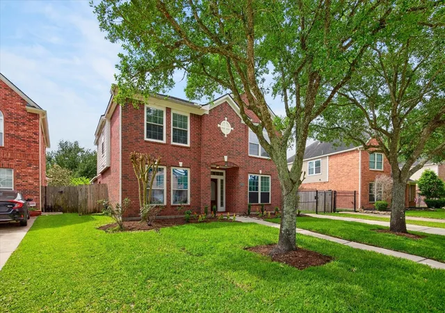 Photo 3 of Sale Pending at 20835 Cottage Cvs Ln, Katy, TX 77450 | MLS# 32231000 | Listing updated on 2026-09-07