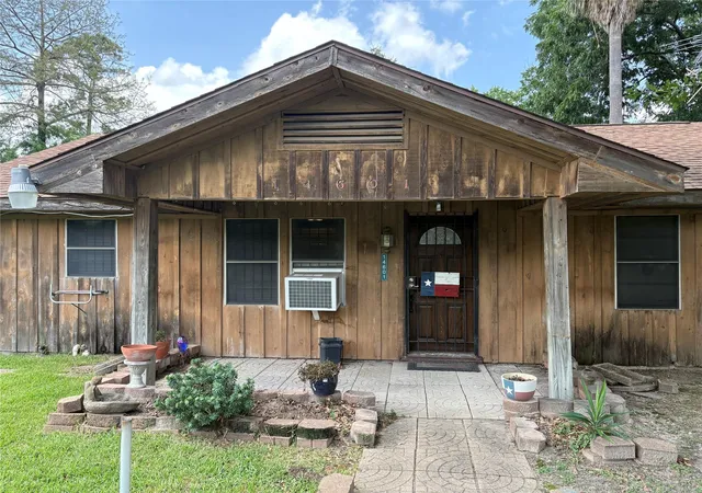 Photo 2 of Sale Pending at 14601 Bonham St, Houston, TX 77015 | MLS# 16033774 | Listing updated on 2026-09-16