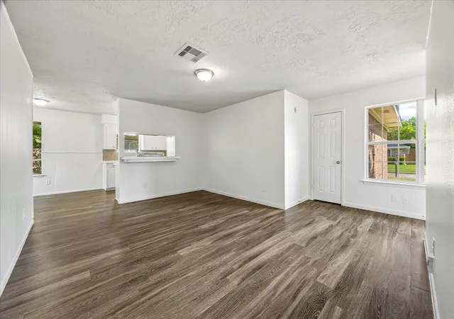2nd image of 1302 Gamma St, Pasadena, TX 77504 | MLS# 18104374