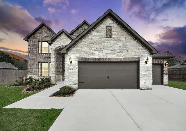 Photo 2 of Single family home for sale at 16735 Rockwall St, Conroe, TX 77303 | MLS# 98571548 | Listing updated on 2026-08-12