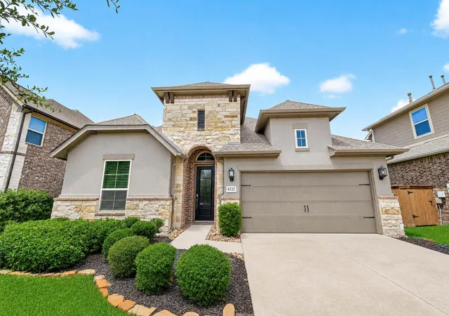 Photo 2 of Single family home for sale at 6722 Chicoma St, Spring, TX 77379 | MLS# 59652737 | Listing updated on 2026-08-30