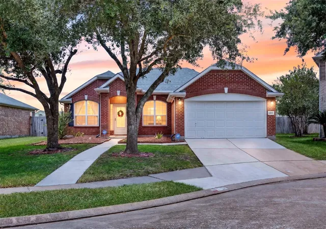 Photo 1 of Single family home for sale at 14810 Stocklin Ct, Sugar Land, TX 77498 | MLS# 16980058 | Listing updated on 2026-09-23