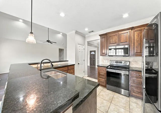 Photo 2 of Single family home for sale at 16104 Mcqueen Rd, Conroe, TX 77302 | MLS# 21022527 | Listing updated on 2026-09-17