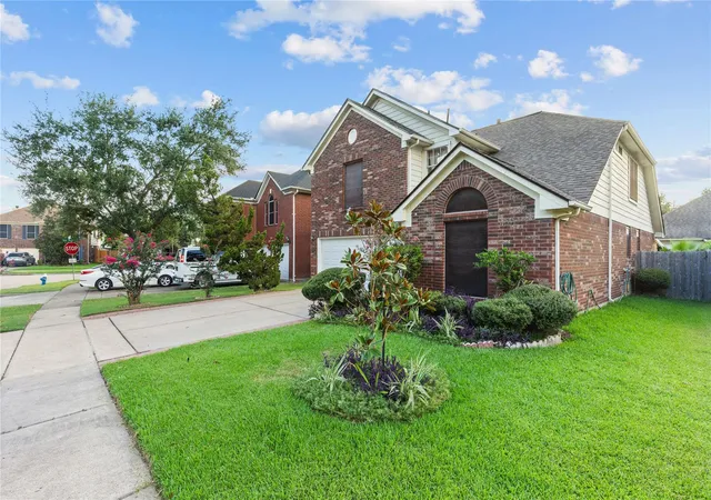 3rd image of 12126 Meadow Pl Dr, Houston, TX 77071 | MLS# 59629962