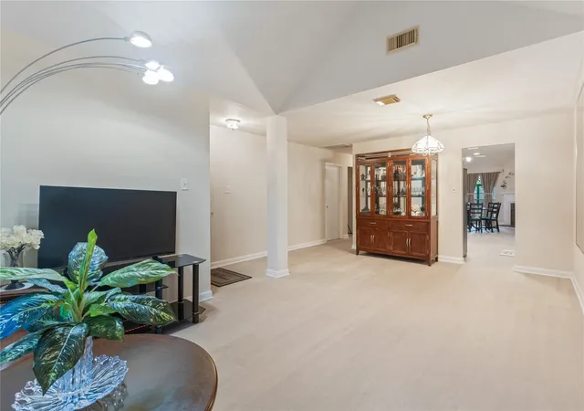 4th image of 12126 Meadow Pl Dr, Houston, TX 77071 | MLS# 59629962