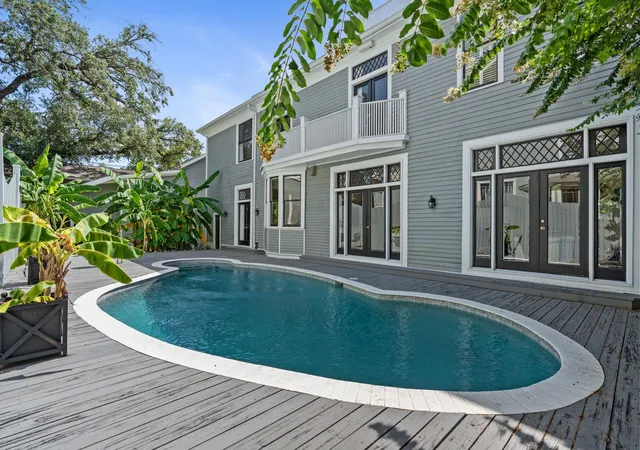 3rd image of 200 Westmoreland St, Houston, TX 77006 | MLS# 10518369