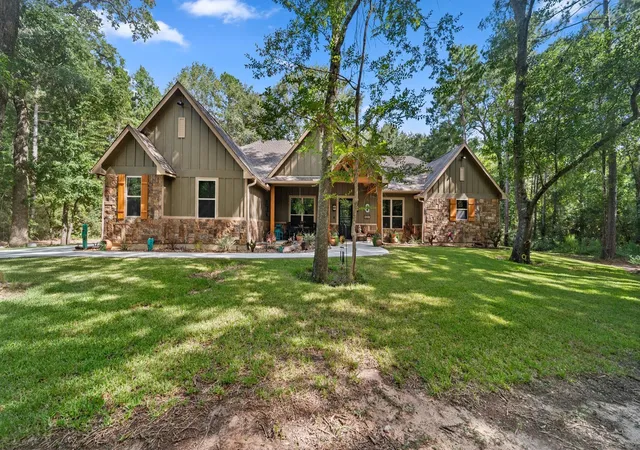 1st image of 8233 Quarter Horse Ln, Waller, TX 77484 | MLS# 61788353