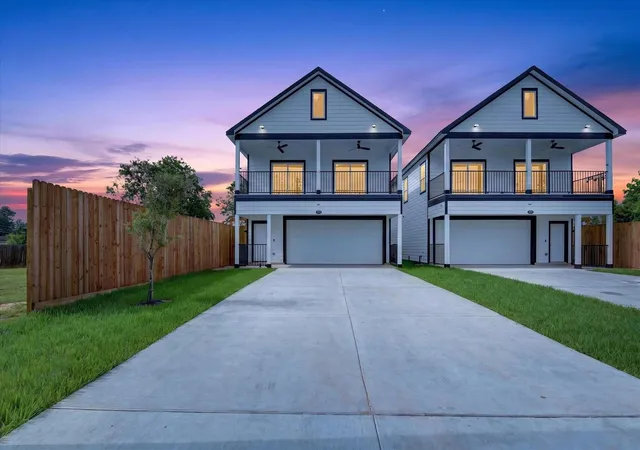 2nd image of 3434 Sunbeam St #A, Houston, TX 77051 | MLS# 5303960