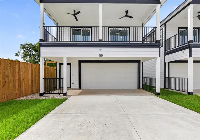 3rd image of 3434 Sunbeam St #A, Houston, TX 77051 | MLS# 5303960