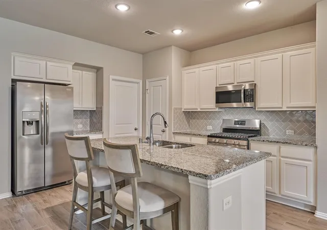 Photo 2 of Single family home for sale at 1216 Night Owl Ct, Conroe, TX 77385 | MLS# 66482241 | Listing updated on 2026-09-13