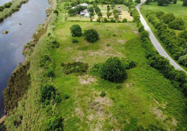 1st image of 2203 Duncan Dr, Freeport, TX 77541 | MLS# 78193568
