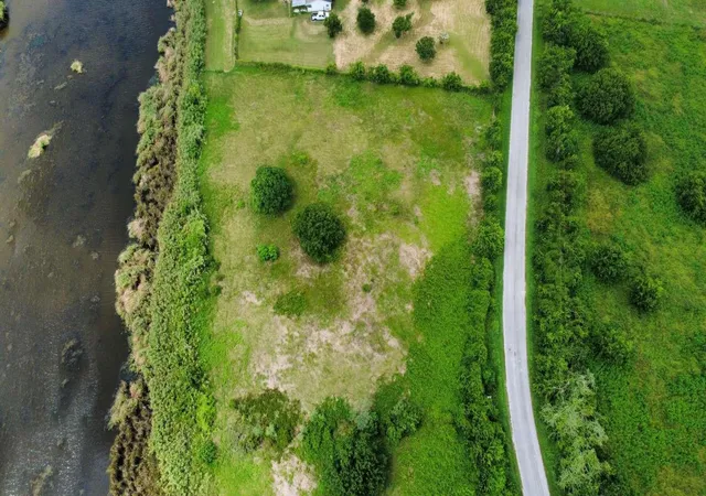4th image of 2203 Duncan Dr, Freeport, TX 77541 | MLS# 78193568