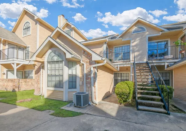 1st image of 2300 Old Spanish Trl #1066, Houston, TX 77054 | MLS# 92918202